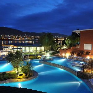 Lake Buenavista Apart Hotel & Suites